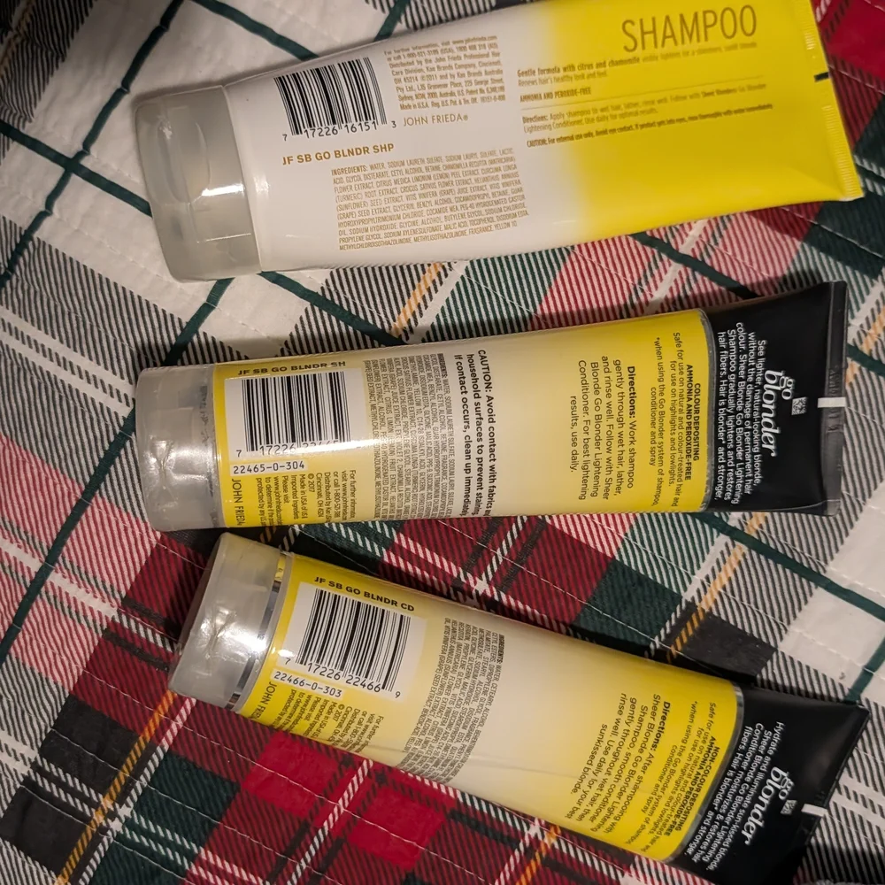 Sheer Blonde Shampoo and Conditioner Set - Yellow - Picture 2 of 4